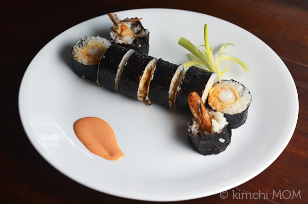 Spicy Shrimp Tempura Rolls | www.kimchimom.com