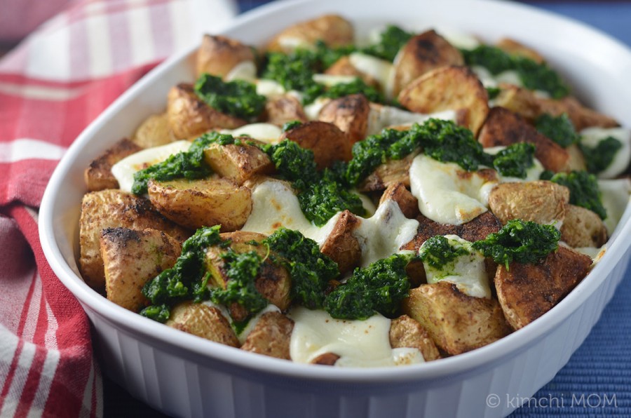 Indian Spiced Roasted Potatoes with Green Chutney #SundaySupper #FWCon | kimchimom.com