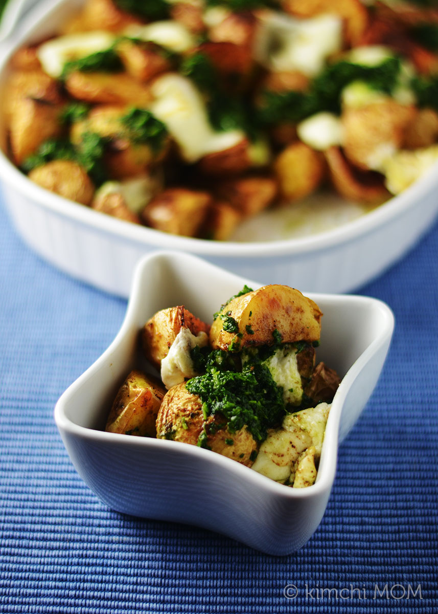 Indian Spiced Roasted Potatoes with Green Chutney #SundaySupper #FWCon | kimchimom.com